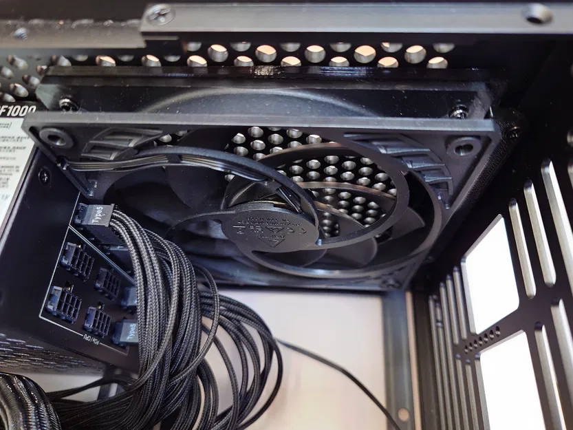 Ngàm gắn quạt trước cho vỏ máy Ncase M2 Grater - Image 2