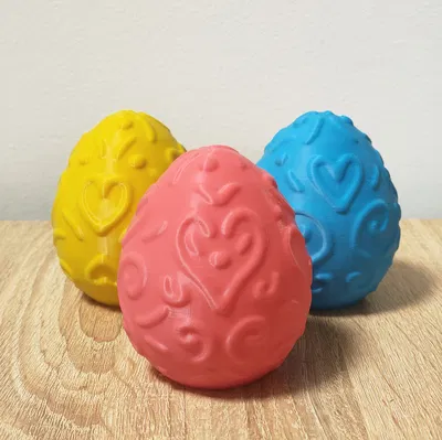 Vật phẩm trang trí trứng Phục sinh với họa tiết vẽ tay