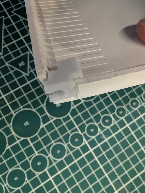 Bộ phận thay thế bản lề hộp cầu chì ETI - Image 1