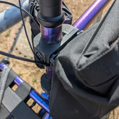 Ngàm gắn túi Ortlieb Outer-Pocket cho ống lái xe Omnium