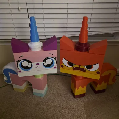 Mô hình Lego Unikitty khổng lồ (MMU)