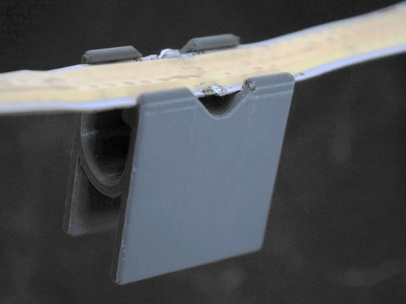 Kẹp cố định dải LED (LEDstrip Solder Clamp) hỗ trợ hàn mạch cực tiện - Image 1