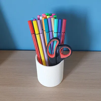 Chậu hoa, bình hoa hoặc ống cắm bút thiết kế rãnh độc đáo