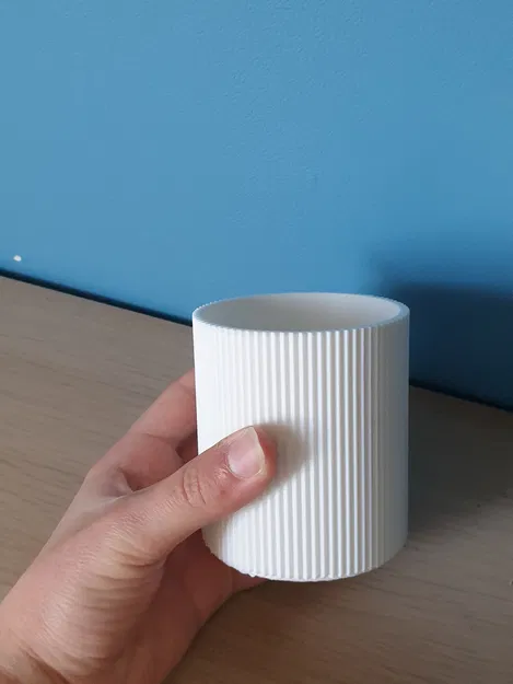 Chậu hoa, bình hoa hoặc ống cắm bút thiết kế rãnh độc đáo - Image 3