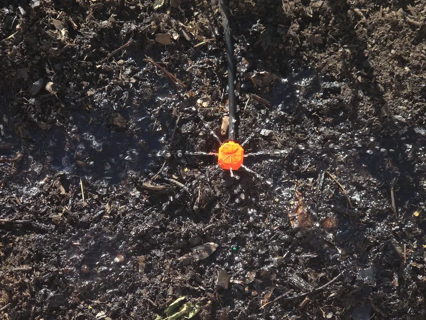 Đầu phun tưới cây đơn giản, bền bỉ | Thiết kế cọc cắm ống 1/4 inch - Image 3