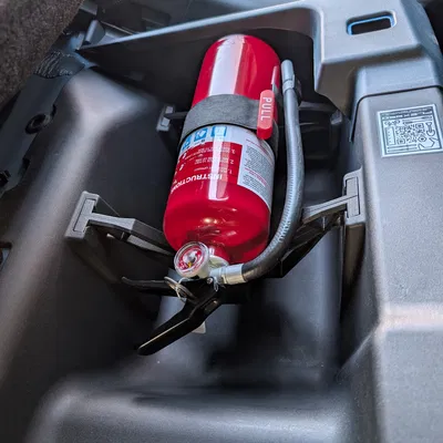 Giá đỡ bình chữa cháy FITS dưới ghế xe Ford Maverick