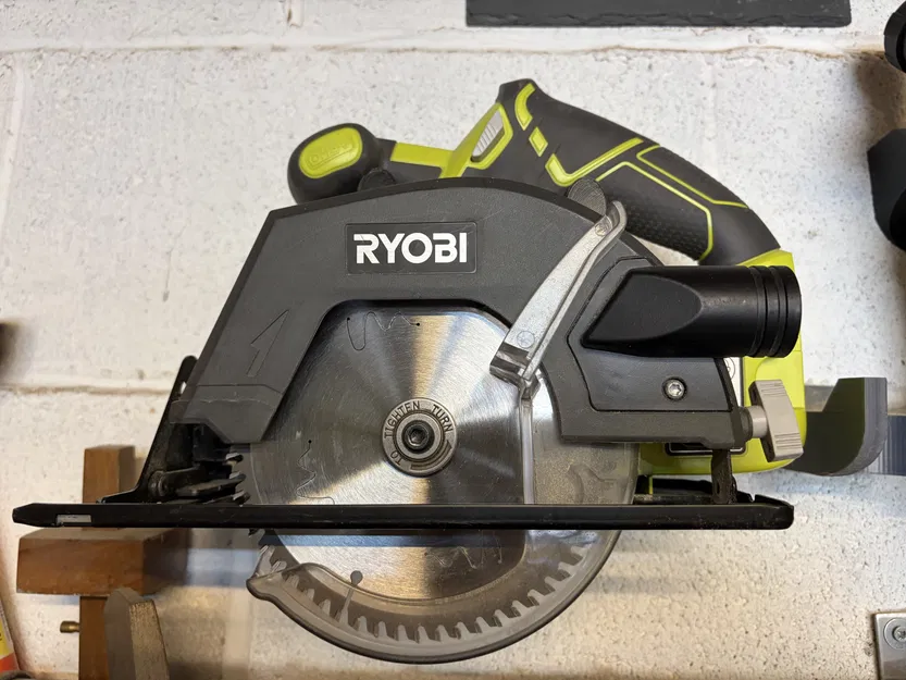 Giá treo máy cưa đĩa Ryobi R18CSP - Image 1