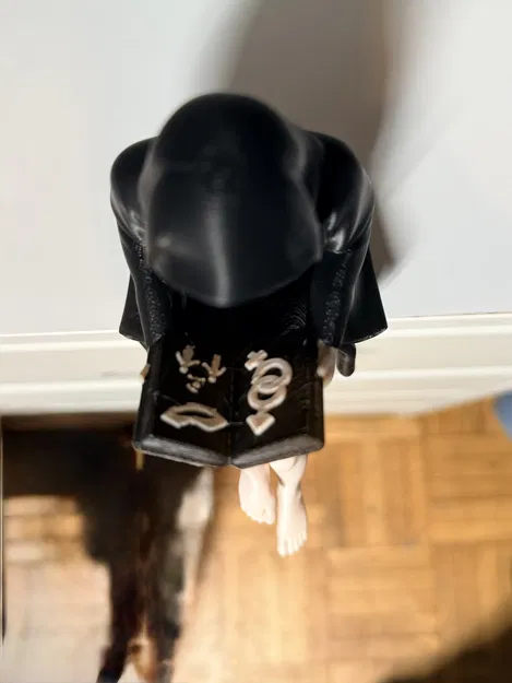 Mô hình 3D nhân vật huyền bí đọc sách trang trí kệ độc đáo - Image 2