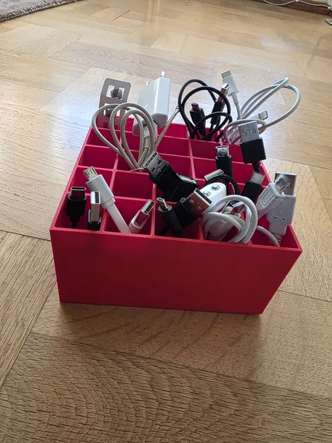 Hộp lưu trữ 5x5 đa năng: Giải pháp sắp xếp dây cáp và phụ kiện - Image 1