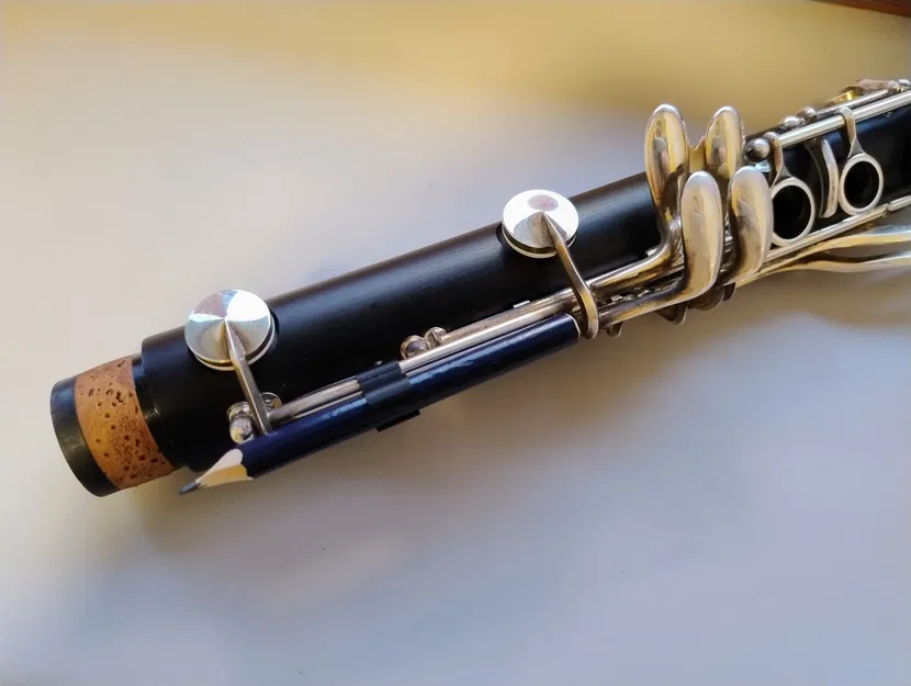 Kẹp giữ bút chì trên kèn Clarinet - Phụ kiện tiện lợi cho nghệ sĩ - Image 1