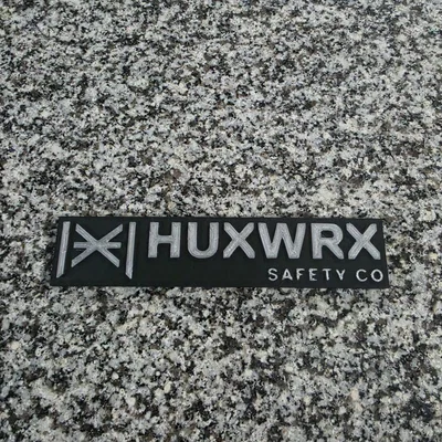 Bảng hiệu treo tường HUXWRX Safety Co 3D - Thiết kế trang trí