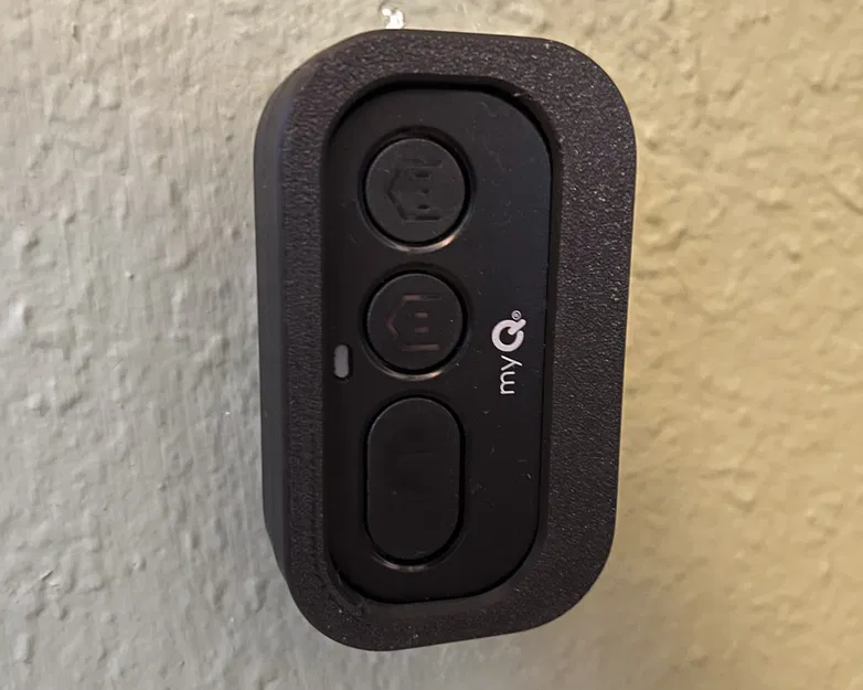 Giá treo tường cho điều khiển cửa cuốn myQ Model L993M - Image 1