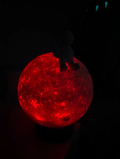 Đèn ngủ phi hành gia ngồi trên mặt trăng trang trí 3D ấn tượng - Image 5