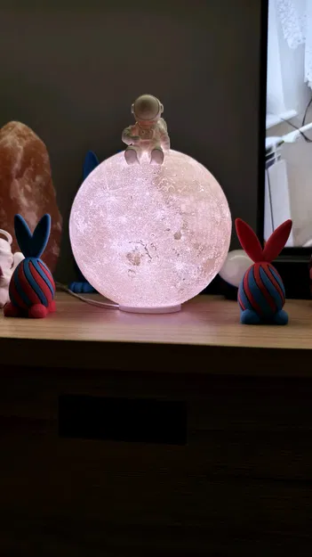 Đèn ngủ phi hành gia ngồi trên mặt trăng trang trí 3D ấn tượng - Image 10