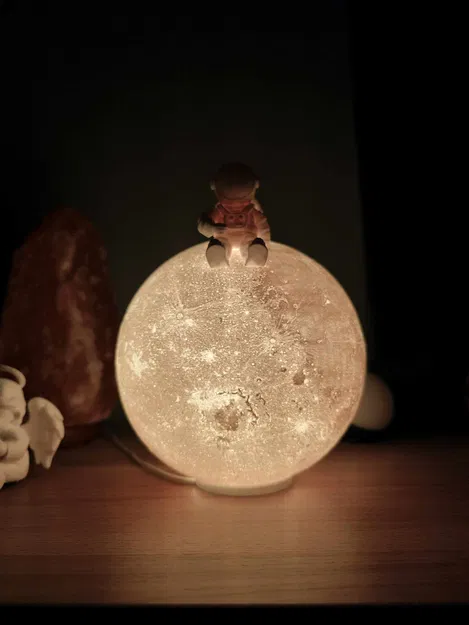 Đèn ngủ phi hành gia ngồi trên mặt trăng trang trí 3D ấn tượng - Image 12