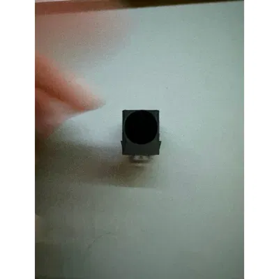 Ngàm gắn micro cho đầu phát trên xe GM