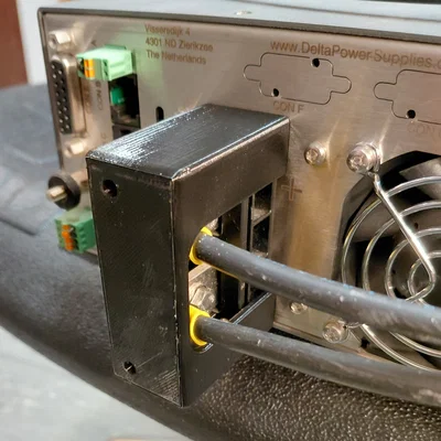 Nắp che bảo vệ đầu ra cho bộ nguồn Delta Electronika SM400