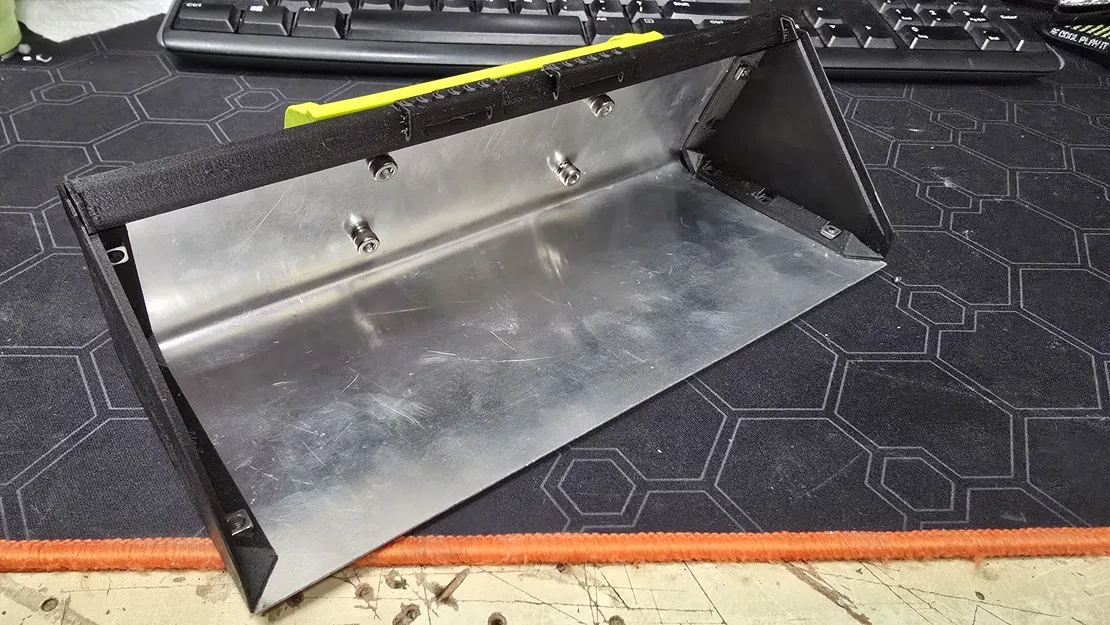 Gầu xúc kim loại cho xe Skid Steer AN3DRC - Image 1