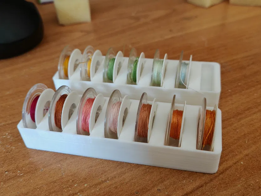 Khay đựng suốt chỉ máy may Singer 700 Series in 3D - Image 1