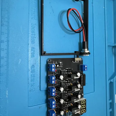 Khung gắn nguồn LM2596