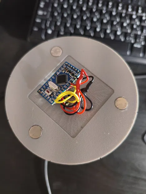 Đèn trang trí hình UFO độc đáo - Image 4