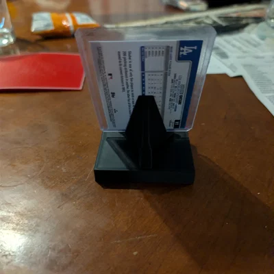 Giá Đỡ Thẻ Bài Thể Thao (Sports Cards Stand)