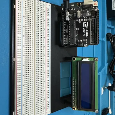 Đế cố định Arduino UNO và Breadboard gọn gàng cho dự án điện tử