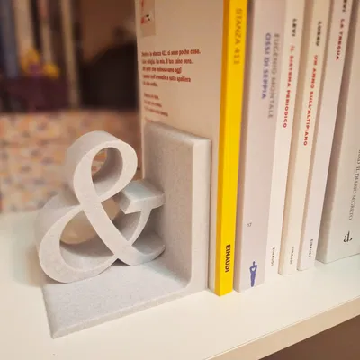 Chặn sách Ampersand Bookend: Thiết kế dấu & trang trí kệ sách
