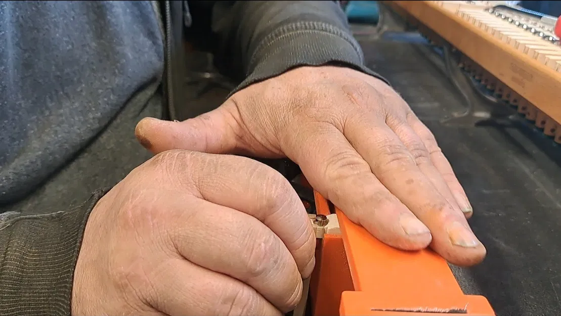 Dụng cụ căn chỉnh búa đàn piano (Traveling tool) - Image 4