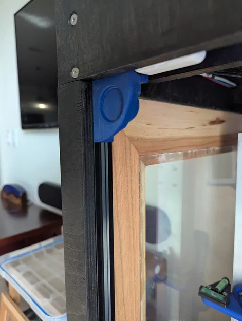 Pat gắn cửa nam châm cho enclosure máy in 3D (Magnet Door Mount) - Image 1