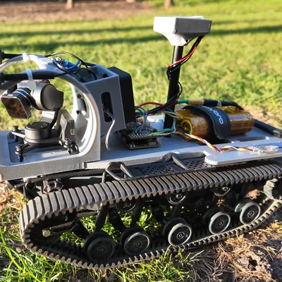 Nền tảng Xe tăng tự hành ArduRover FPV với Gimbal in 3D