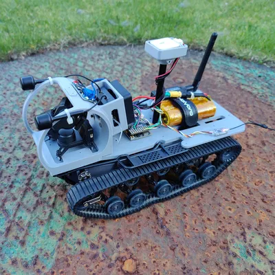 Nền tảng Xe tăng tự hành ArduRover FPV với Gimbal in 3D