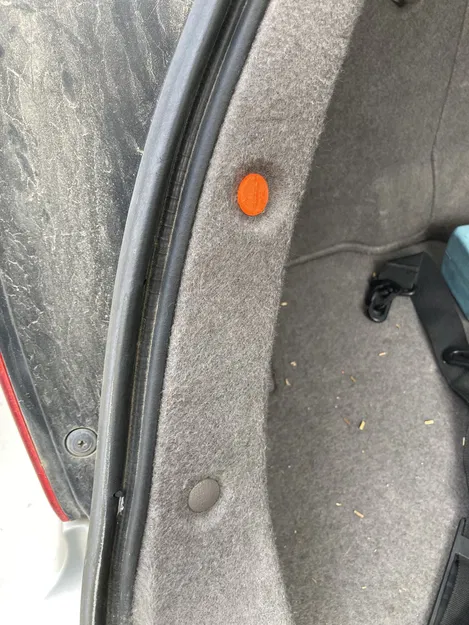 Chốt nhựa cốp xe cho dòng xe Subaru - Image 2