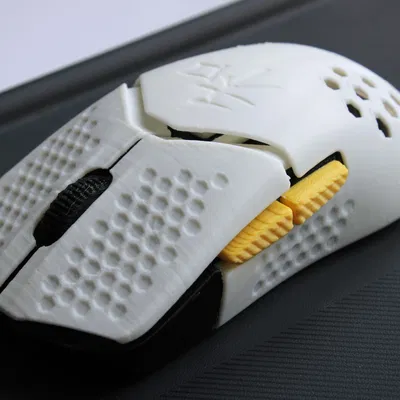 Vỏ chuột HyperX Pulsefire Saga thiết kế tổ ong