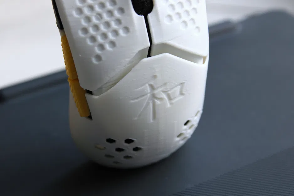 Vỏ chuột HyperX Pulsefire Saga thiết kế tổ ong - Image 8