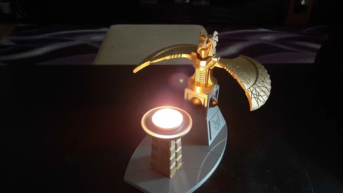 Chân đế nến Goa'uld với tượng thần Horus - Mô hình trang trí 3D độc đáo - Image 1