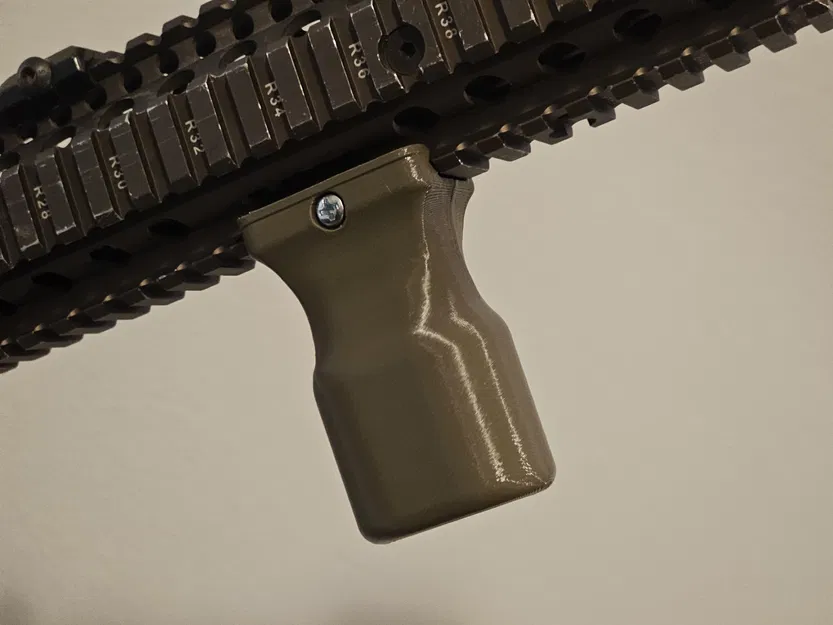 Tay cầm dọc (Vertical grip) cho Airsoft - Image 4