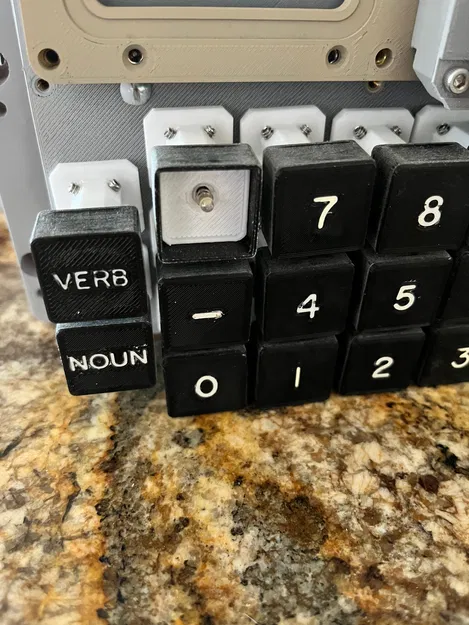 Mô hình DSKY hoạt động chính xác - Image 11