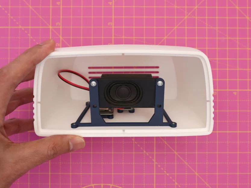 Loa Bluetooth lấy cảm hứng từ Severance - Image 7