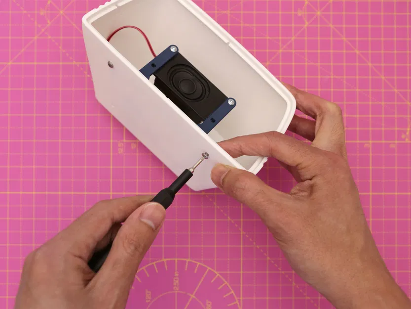 Loa Bluetooth lấy cảm hứng từ Severance - Image 8