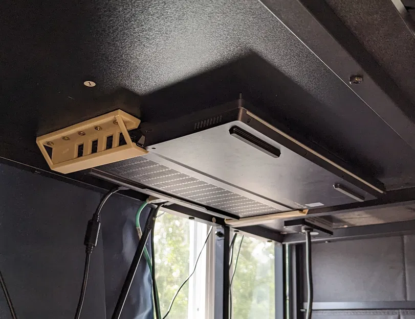 Giá Treo Laptop Lenovo Legion 7i Pro Gen 8 Gắn Dưới Mặt Bàn - Image 1