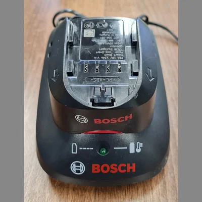 Giá treo tường cho bộ sạc pin Bosch 18V (AL 2215 CV)