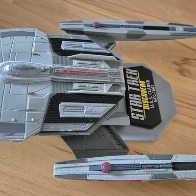 Mô hình tàu vũ trụ Star Trek U.S.S. CLARKE