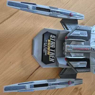 Mô hình tàu vũ trụ Star Trek U.S.S. CLARKE