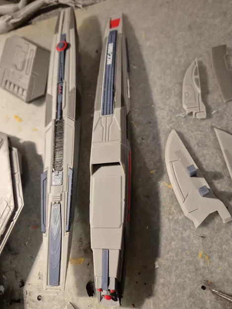 Mô hình tàu vũ trụ Star Trek U.S.S. CLARKE - Image 10