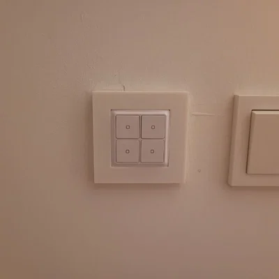 Khung ốp tường thẩm mỹ cho công tắc Shelly Wall Switch 4 và Plus i4