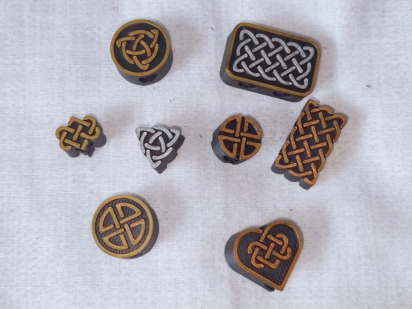 Hạt xỏ dây áo hoodie họa tiết Celtic - Image 1