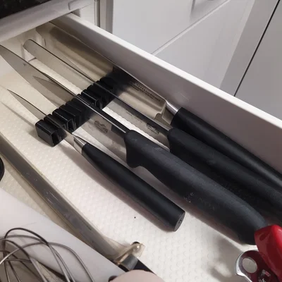 Khay Đỡ Dao (Knive Rake) Giúp Ngăn Kéo Gọn Gàng An Toàn