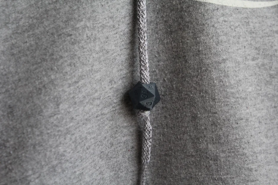 Hạt trang trí hình xúc xắc D20 (D20 Bead) cực chất cho dây áo và giày - Image 1