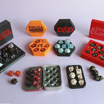 Hộp đựng xúc xắc OpenSCAD tùy chỉnh